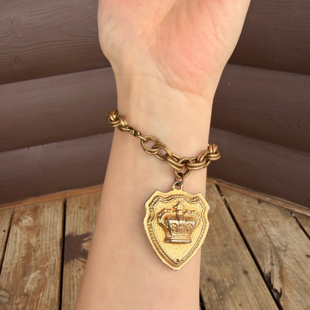 Vintage Shield Crown Charm Bracelet Womens Gold Tone Enameled Heraldic Crest